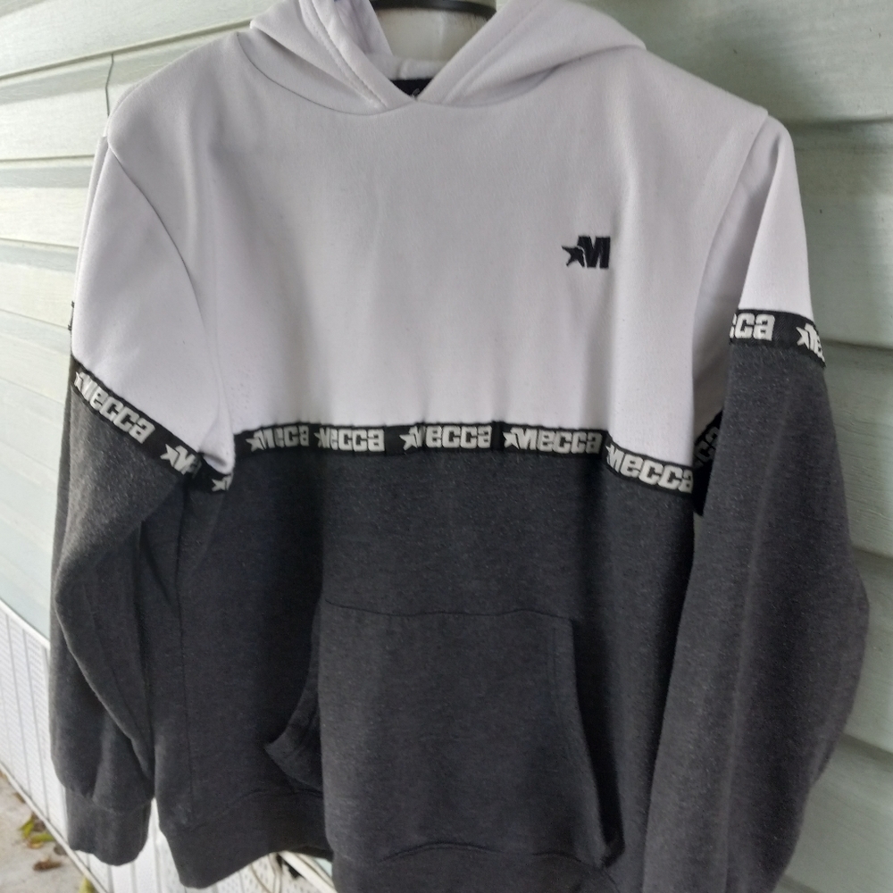 Boys Mecca hoodie large